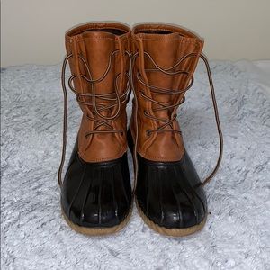 Duck Boots Size 8.5